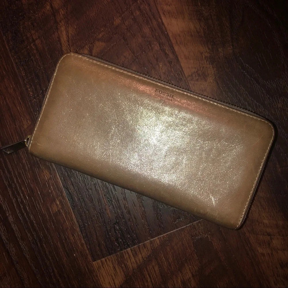 Fossil Wallet ✨ - Picture 1 of 4